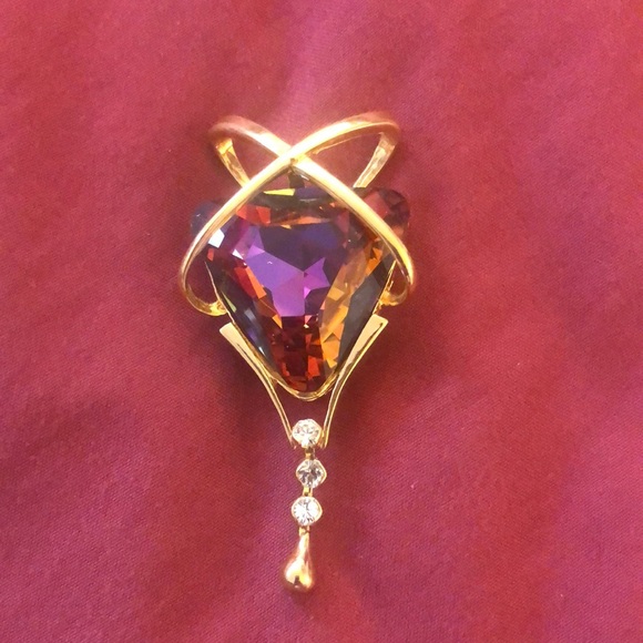 Pendant - Picture 1 of 7